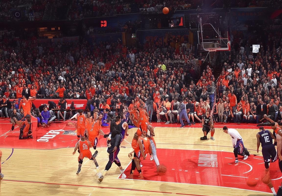 2017年NBA火箭快船巅峰对决：经典战役解析与回顾(图1)